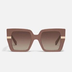 New Quay Australia Notorious Square Doe Frame/ Brown Lenses Sunglasses